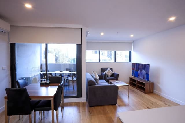 Two Bedrooms Two Bathrooms Executive Apartment with Balcony