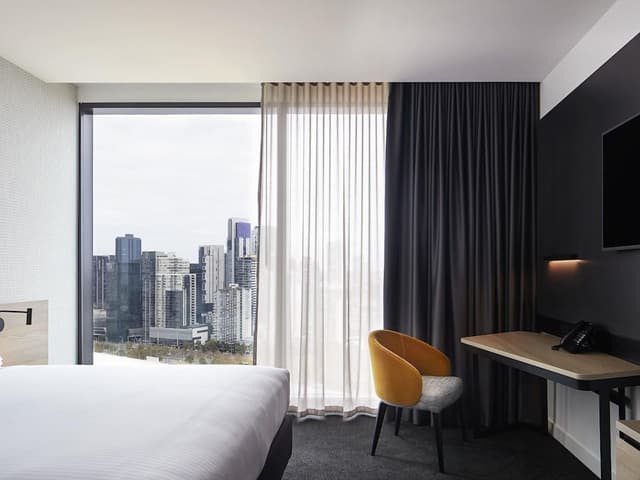 Standard Room, 1 Queen Bed