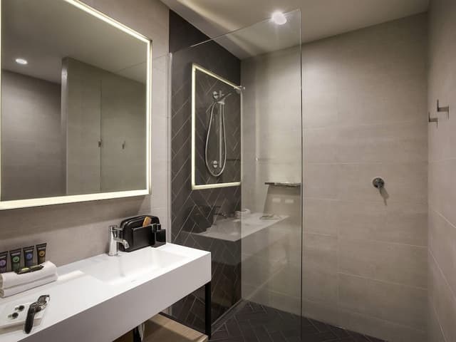 Standard Room, 1 Queen Bed