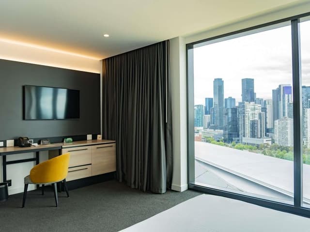 Standard Room, 1 Queen Bed, Accessible