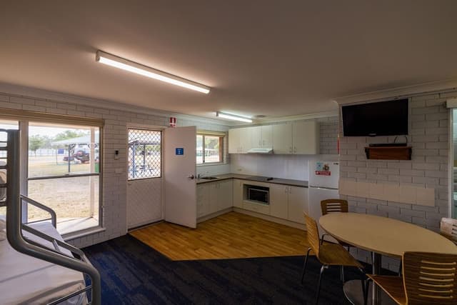 Motel Unit 5 Pax