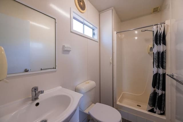 Family Budget Cabin 5 Pax