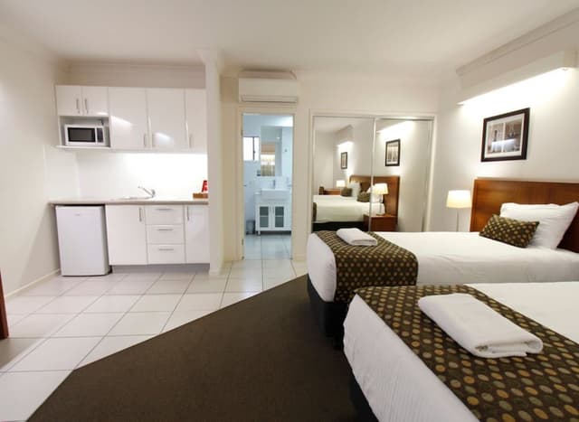 Deluxe Twin Suite