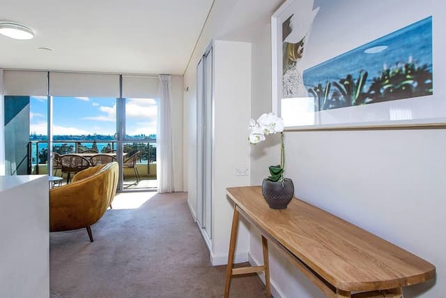 Suite, Non Smoking, Harbor View (1 Queen Bed & 2 Twin Beds)