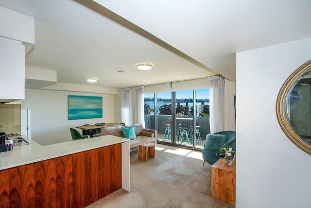 Suite, Non Smoking, Harbor View (Balcony, 1 Queen Bed & 2 Twin Beds)