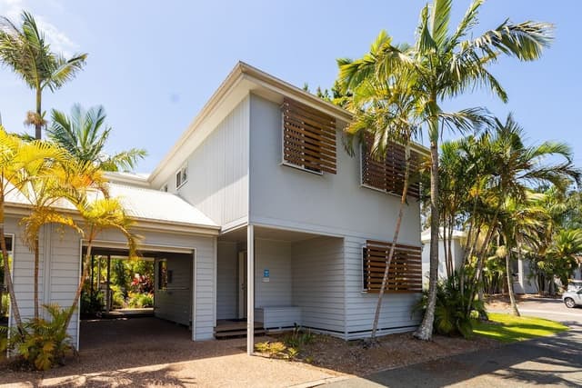 Townhouse Lagoon Villa