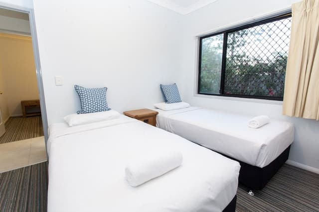 2 Bedroom