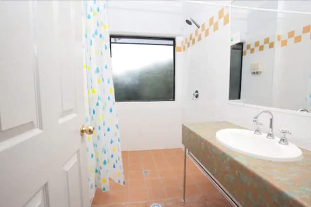 2 Bedroom