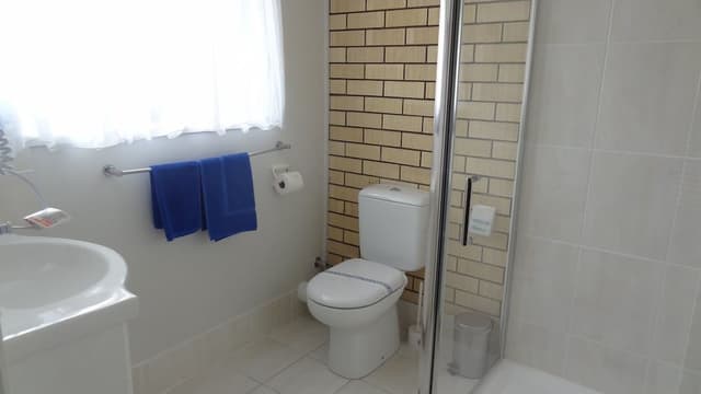 Queen Twin Room