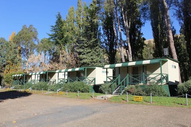 Superior Queen Cabins 4*