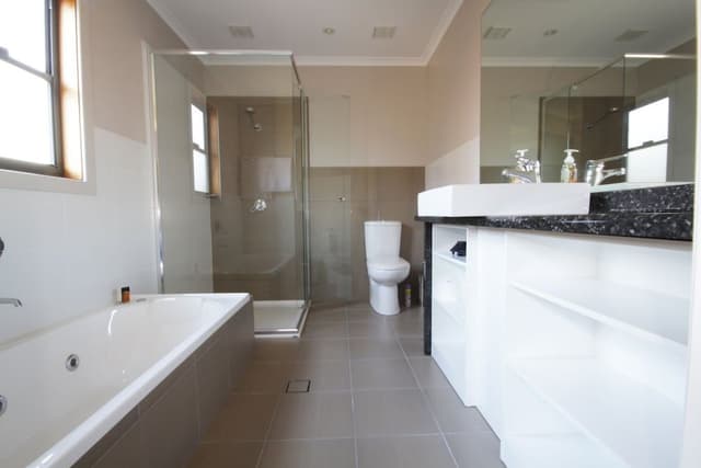 King Room with Spa
