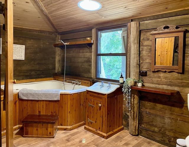 Heritage Grand Cabin