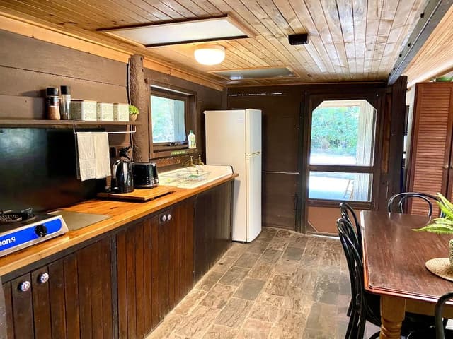 Pioneer Traditional Cabin
