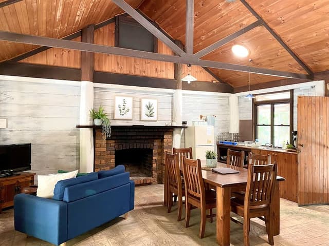 Banksia Family Cabin
