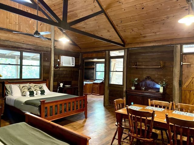 Heritage Grand Cabin