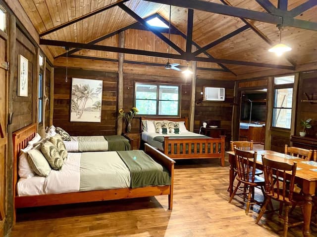 Heritage Grand Cabin
