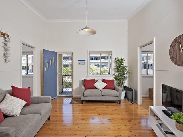 House, 2 Bedrooms, Beachside