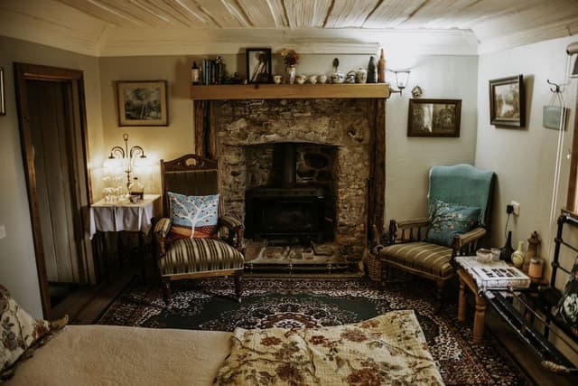 Romantic Cottage, 1 Queen Bed, Garden View