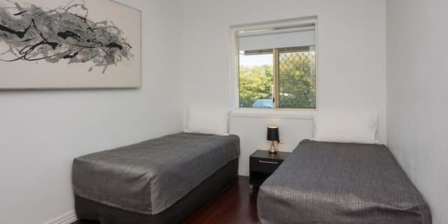 Superior Apartment, 2 Bedrooms, Mountain View