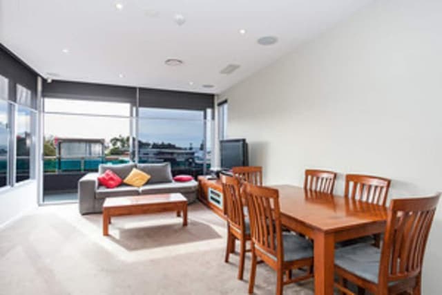 Standard Penthouse, 2 Bedrooms (Apt 10 )