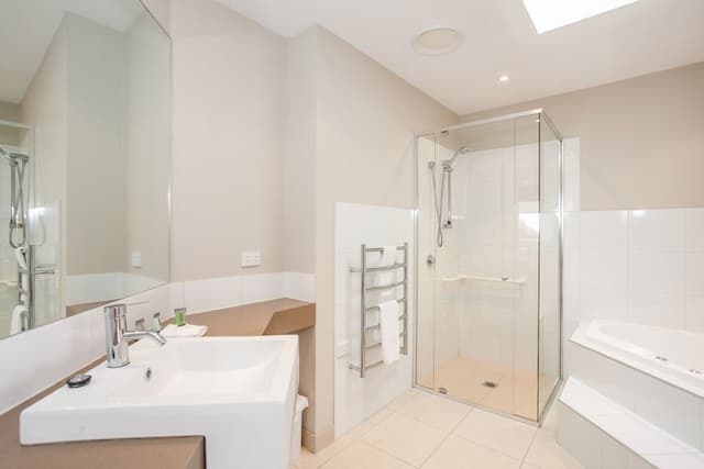 Standard Penthouse, 2 Bedrooms (Apt 10 )