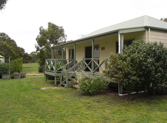 Grevillea cottage