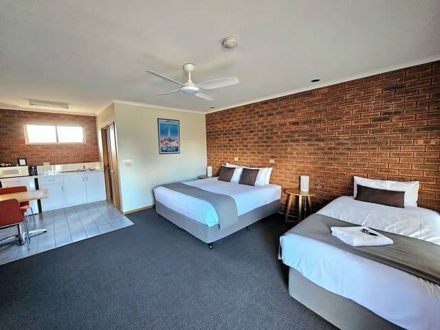 Deluxe Triple Room