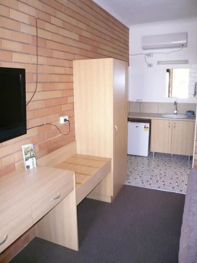 Basic Double or Twin Room, Courtyard View