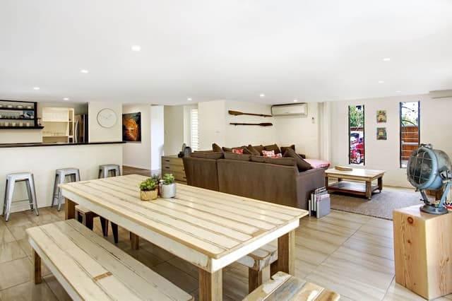 House, 5 Bedrooms