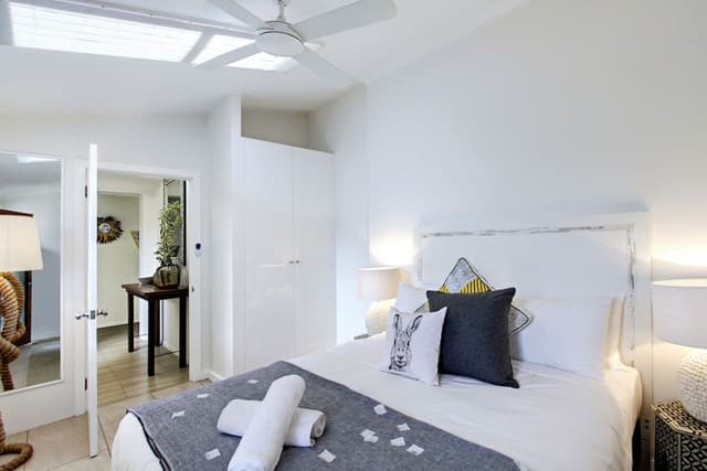 House, 5 Bedrooms