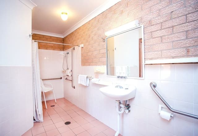 Accessible Twin Room (1 Queen and 1 Single Bed)
