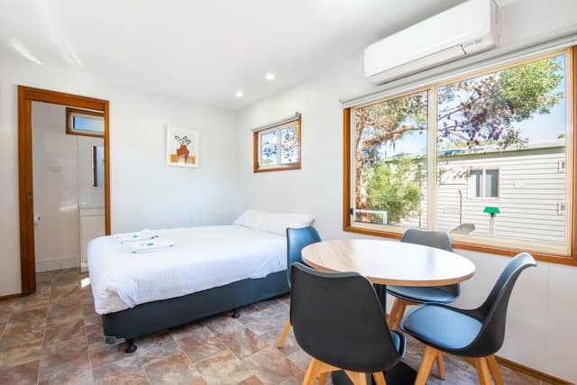 Ensuite Cabin