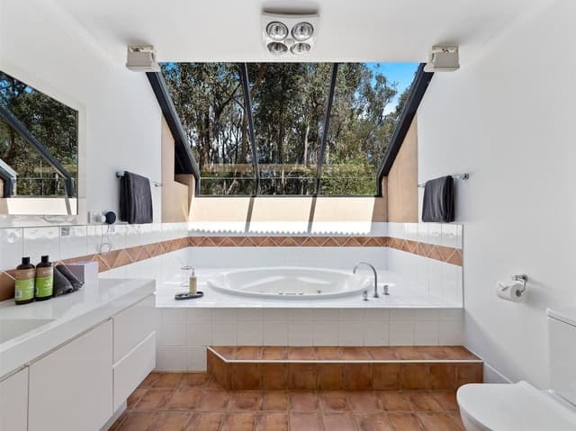 1 Bedroom Spa Forest View Chalet
