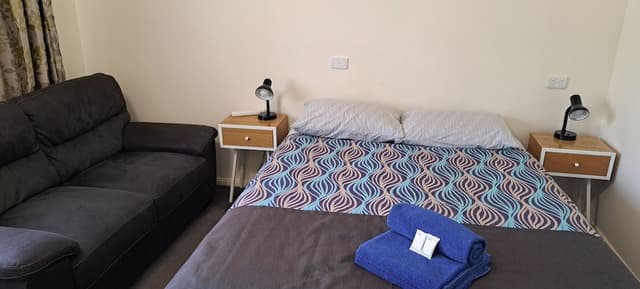 Standard Room, 1 Queen Bed