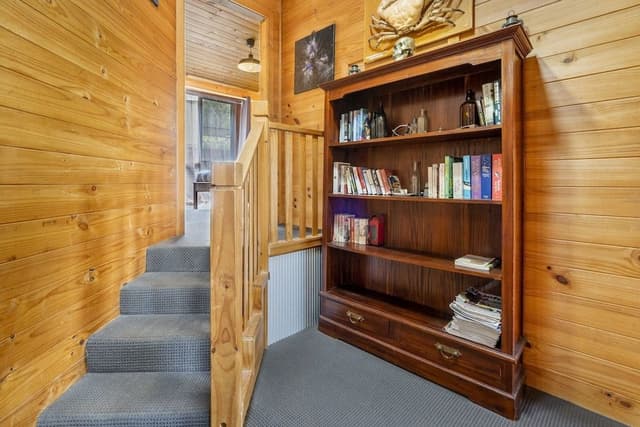 Signature House, 4 Bedrooms, Fireplace, Mountain View