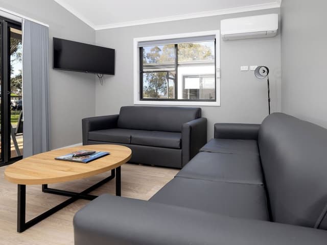 Superior 3 Bedroom Cabin
