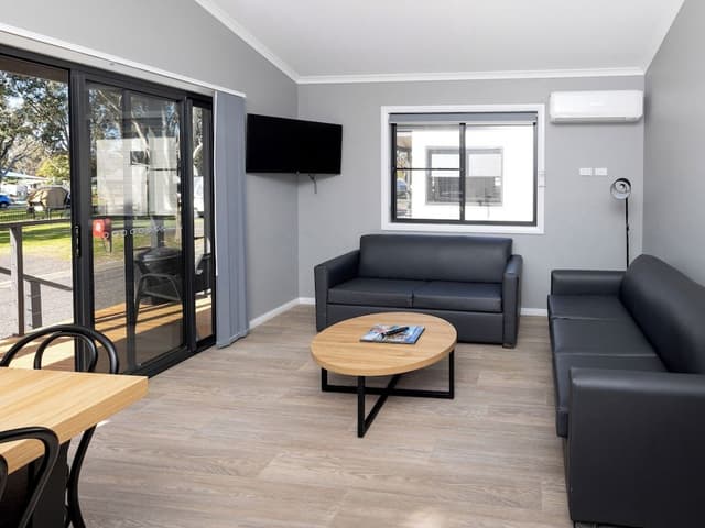 Superior 3 Bedroom Cabin