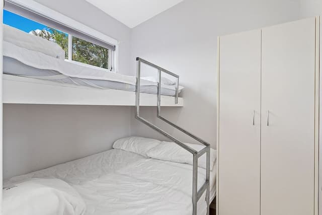 Villa, 2 Bedrooms (Sleeps 5; 1 Queen and 1 Tri-bunk)