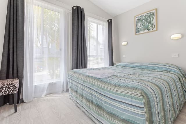 Villa, 2 Bedrooms (Sleeps 5; 1 Queen and 1 Tri-bunk)