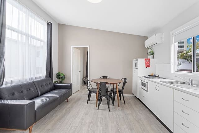 Villa, 2 Bedrooms (Sleeps 5; 1 Queen and 1 Tri-bunk)