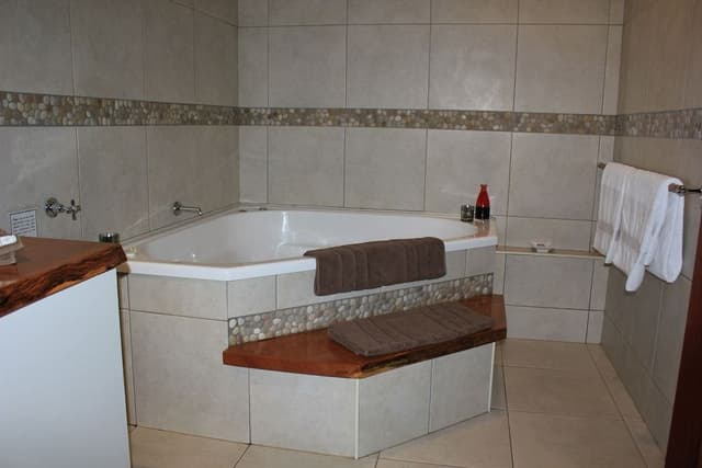 Standard Room, 1 Bedroom, Non Smoking, Balcony (Mt Warning View - B&B)