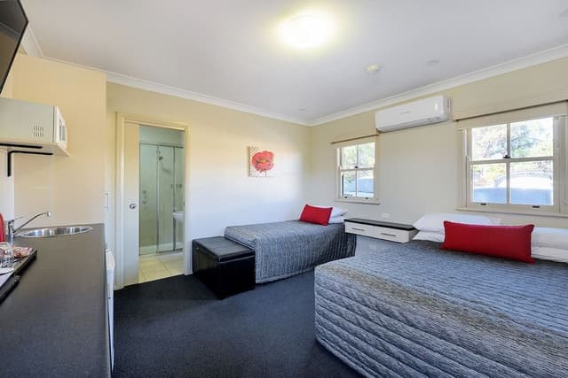 Triple Room