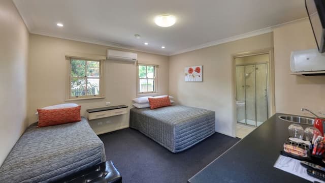 Triple Room