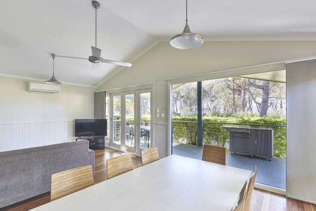 Seabreeze Spa Villa