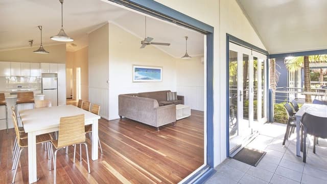 Seabreeze Spa Villa