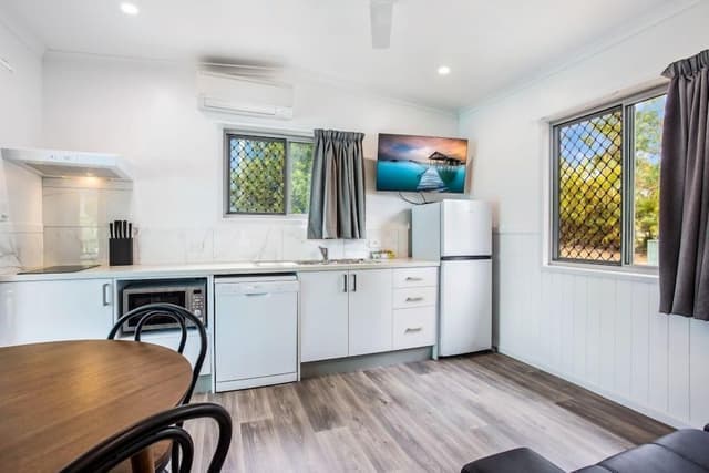 Standard 1 Bedroom Cabin - S6
