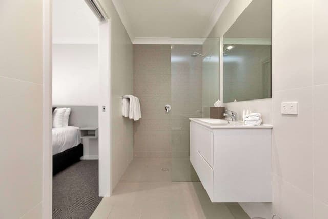 Apartment, 3 Bedrooms (located at 31 The Ringers Road)
