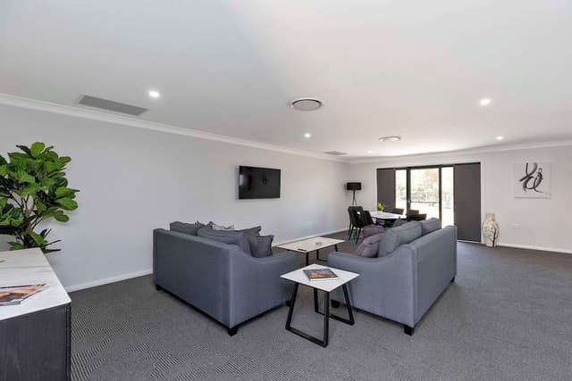 Apartment, 3 Bedrooms (located at 31 The Ringers Road)