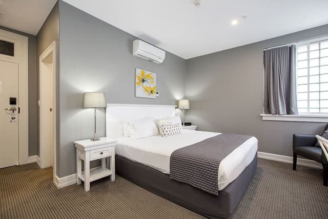 Standard Room, 1 King Bed, Non Smoking