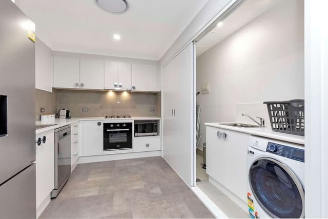 Apartment, 3 Bedrooms (located at 31 The Ringers Road)